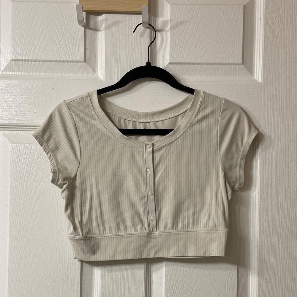 Off-line aerie women’s crop top, size small color cream